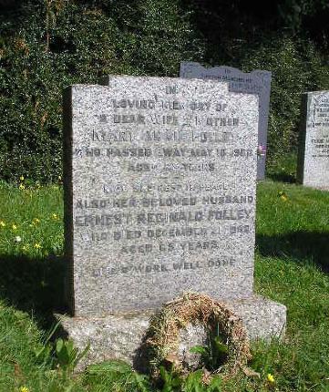 picture of gravestone